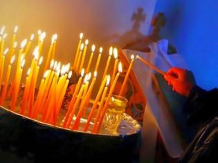Φωτογραφία για Γιατί δεν πρέπει να σβήνονται γρήγορα τα κεριά των πιστών στις εκκλησίες;