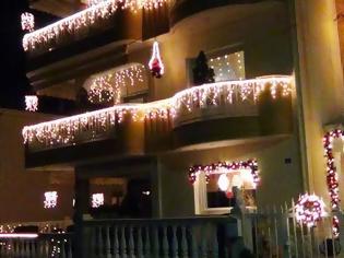 Φωτογραφία για Το πιο εντυπωσιακά στολισμένο σπίτι των Χριστουγέννων στη Κοζάνη [video]