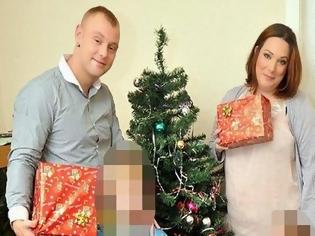 Φωτογραφία για ΣΟΚ στην κοινή γνώμη... Άνεργο ζευγάρι για 5 χρόνια ξοδεύει 1.900 ευρώ σε Χριστουγεννιάτικα δώρα! [photos]