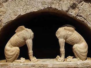 Φωτογραφία για Αποκάλυψη - Σοκ από τον Μιχαήλ Ρωμανό: Ο τάφος στην Αμφίπολη είναι...!
