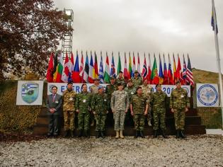 Φωτογραφία για Επίσκεψη Διοικητή Διοίκησης Χερσαίων Δυνάμεων του ΝΑΤΟ στο Γ΄ΣΣ/NRDC-GR