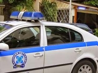 Φωτογραφία για Κυκλοφορούσε στον Μυλοπόταμο, με γεμάτο πιστόλι, καραμπίνα και κουκούλα!