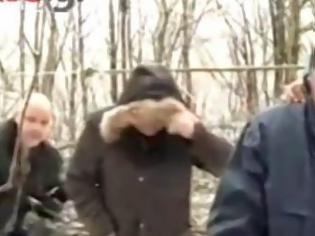 Φωτογραφία για Κομμάτι πάγου προσγειώθηκε στο κεφάλι υπουργού της Σερβίας [video]