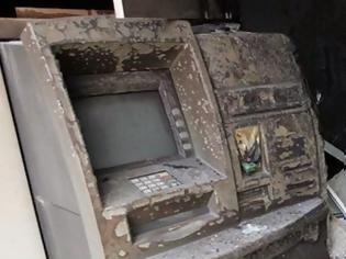Φωτογραφία για Πάτρα: Εμπρηστικές επιθέσεις σε τράπεζες - Έκαψαν πέντε μηχανήματα αυτόματης ανάληψης