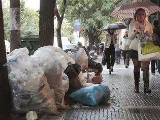 Φωτογραφία για Τα σκουπίδια απειλούν τη χριστουγεννιάτικη Θεσσαλονίκη