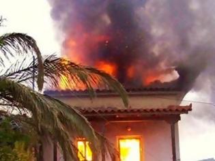 Φωτογραφία για Ηλεία: Παρανάλωμα δυο σπίτια στη Φιγαλεία - Κάηκαν ολοσχερώς!