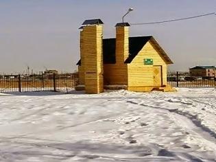 Φωτογραφία για Θα σώσει τον κόσμο: Τι κρύβεται κάτω από αυτό το μικροσκοπικό σπίτι στην Σιβηρία ; [photos]