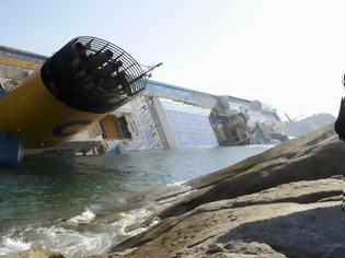 Φωτογραφία για Costa Concordia: Το ναυάγιο θα είχε αποφευχθεί σε 30''