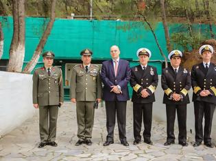 Φωτογραφία για Επίσκεψη ΥΕΘΑ Νίκου Δένδια στη Στρατιωτική Διοίκηση Ανατολικής Μεσογείου