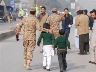 Φωτογραφία για Πακιστάν: Νεκροί τουλάχιστον 84 μαθητές σε επίθεση Ταλιμπάν σε σχολείο