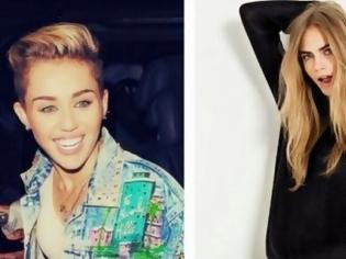 Φωτογραφία για Η πιο περίεργη φωτογραφία της Miley Cyrus και της Cara Delevingne!