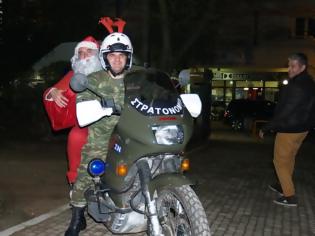 Φωτογραφία για Με...''έλκυθρο'' της στρατονομίας ο Άγιος Βασίλης στην ΛΑΦ Χανίων