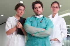 Υμνοι των Γερμανών: Οι Ελληνες γιατροί ήρθαν στη χώρα μας και ανέβασαν την ποιότητα του συστήματος υγείας