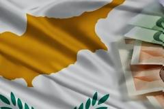Παγώνουν οι δόσεις του ΔΝΤ για την Κύπρο
