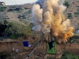 Φωτογραφία για Το Ισραήλ βομβάρδισε τη Γάζα, πρώτη φορά μετά τον Αύγουστο