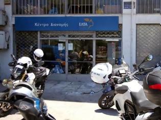 Φωτογραφία για Αίγιο: Ληστεία στα ΕΛΤΑ προπαραμονή Χριστουγέννων