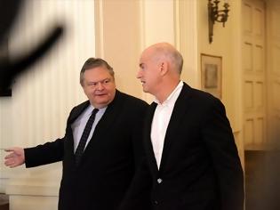 Φωτογραφία για ΚΑΜΙΑ ΟΥΣΙΑΣΤΗΚΗ ΑΠΑΝΤΗΣΗ ΑΠΟ ΤΟΝ Ε. ΒΕΝΙΖΕΛΟ ΛΕΝΕ ΚΥΚΛΟΙ ΤΟΥ Γ. ΠΑΠΑΝΔΡΕΟΥ