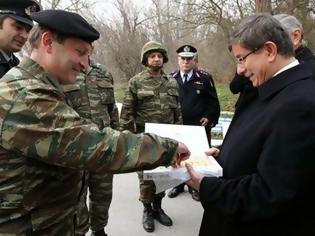 Φωτογραφία για Επίσκεψη Νταβούτογλου στις Καστανιές Έβρου - Τα σχόλια του καθ. Π. Ήφαιστου