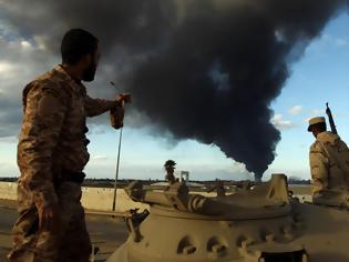 Φωτογραφία για Λιβύη: Τουλάχιστον 19 στρατιωτικοί σκοτώθηκαν σε επιθέσεις ισλαμιστών ενόπλων