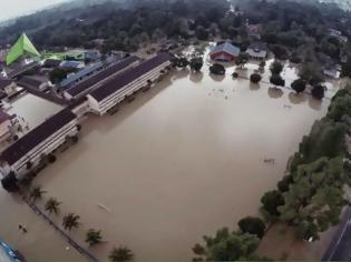 Φωτογραφία για «Πνίγηκε» η Μαλαισία εξαιτίας των πλημμυρών
