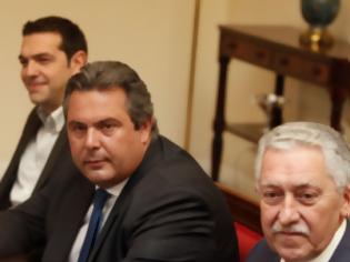 Φωτογραφία για Δυο κόμματα χωρίς μέλλον, o ΣΥΡΙΖΑ κι οι ψήφοι των ναζιστών, οδηγούν τον τόπο στο παγόβουνο…