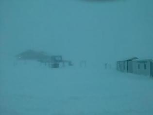 Φωτογραφία για Καλάβρυτα: Χιονοθύελλα στο Χιονοδρομικό - Δείτε φωτο