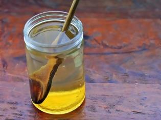 Φωτογραφία για Δείτε τι συμβαίνει όταν πίνετε νερό με μέλι με άδειο στομάχι!