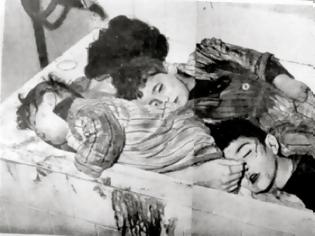 Φωτογραφία για Σκηνοθετημένη η φωτογραφία της μπανιέρας με τα παιδιά, to 1963, λέει ο Λεβέντ
