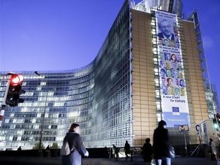 Φωτογραφία για Κομισιόν: Αμετάκλητη η συμμετοχή στην Ευρωζώνη