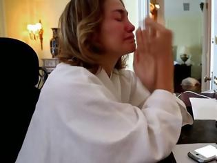 Φωτογραφία για Γιατί έβαλε τα κλάματα η Jennifer Lopez;