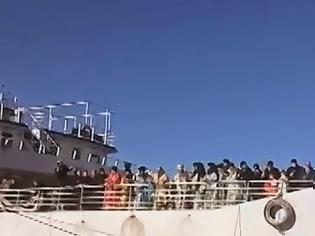 Φωτογραφία για Με λαμπρότητα ο αγιασμός των υδάτων στο λιμάνι της Πάτρας...[video]