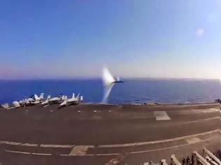 Φωτογραφία για F-18 σπάει το φράγμα του ήχου – ΒΙΝΤΕΟ