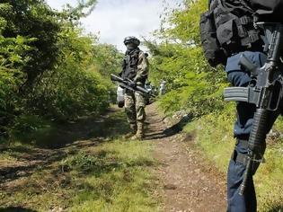 Φωτογραφία για Φρίκη: Βρέθηκαν 10 αποκεφαλισμένα πτώματα και 11 κεφάλια