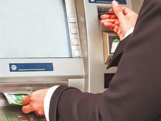 Φωτογραφία για Ψέματα και αλήθειες για τον κίνδυνο αναλήψεων από τα ATM