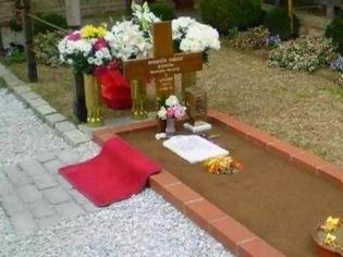 Φωτογραφία για Συγκλονιστικό θαύμα στον τάφο του Γέροντα Παϊσιου...
