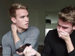 Φωτογραφία για ΣΥΓΚΛΟΝΙΣΤΙΚΟ: Δίδυμα αδέρφια εξομολογούνται στον πατέρα τους πως είναι gay...Πως αντέδρασε; [video]