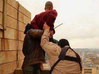 Φωτογραφία για ΦΡΙΚΗ: Οι τζιχαντιστές πετάνε ομοφυλόφιλους από ψηλά κτίρια [ΠΡΟΣΟΧΗ ΣΚΛΗΡΕΣ ΕΙΚΟΝΕΣ]