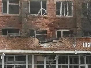 Φωτογραφία για Επίθεση με ρουκέτες σε νοσοκομείο του Ντονέτσκ... [photos]
