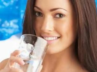 Φωτογραφία για Υγεία: Νερό, Μάθετε γιατί πρέπει να το πίνετε κάθε πρωί με άδειο στομάχι