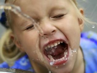 Φωτογραφία για Πόσο νερό πρέπει να πίνει ένα παιδί...