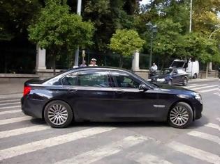 Φωτογραφία για ΑΥΤΑ ΕΙΝΑΙ: Ο Κατρούγκαλος βγάζει στο σφυρί την θωρακισμένη μνημονιακή BMW του Βενιζέλου!