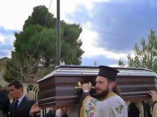 Φωτογραφία για Στυλίδα: Κλήρος και λαός αποχαιρέτησαν τον Επίσκοπο Ευμενείας Μάξιμο [video + photos]