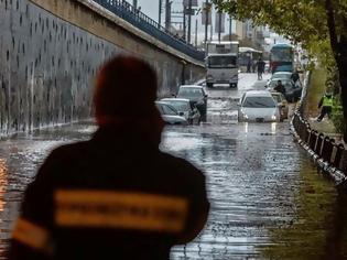 Φωτογραφία για Η χώρα σε κατάσταση συναγερμού - Κόπηκε στα δύο η Στερεά Ελλάδα