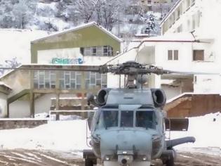 Φωτογραφία για Ελικόπτερο Super Puma πάει στα Άγραφα για τους αποκλεισμένους κατοίκους [video + photos]
