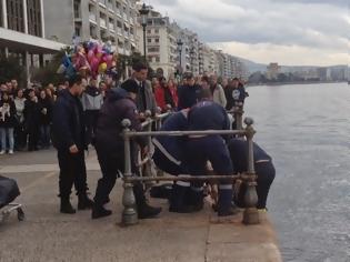 Φωτογραφία για Ανασύρθηκε πτώμα από τον Θερμαϊκό... [photo]