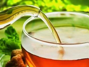 Φωτογραφία για Η πιο ανατρεπτική έρευνα: Πόσες κούπες πράσινο τσάι πρέπει να πίνεις για να αδυνατίσεις;