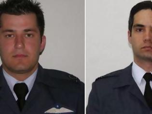 Φωτογραφία για Προσλαμβάνονται στις ένοπλες δυνάμεις οι σύζυγοι των πιλότων που σκοτώθηκαν στη Νατοική άσκηση στην Ισπανία