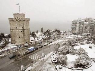 Φωτογραφία για Στα λευκά η συμπρωτεύουσα - Δείτε τη χιονισμένη Θεσσαλονίκη! [photos]