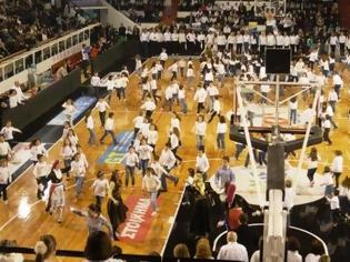 Φωτογραφία για Πάτρα: Πάνω από 1000 άτομα των Χορευτικών του Δήμου εντυπωσίασαν το κοινό