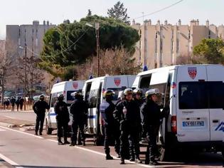 Φωτογραφία για Συμμορίες ναρκωτικών άνοιξαν πυρ κατά αστυνομικών στη Μασσαλία